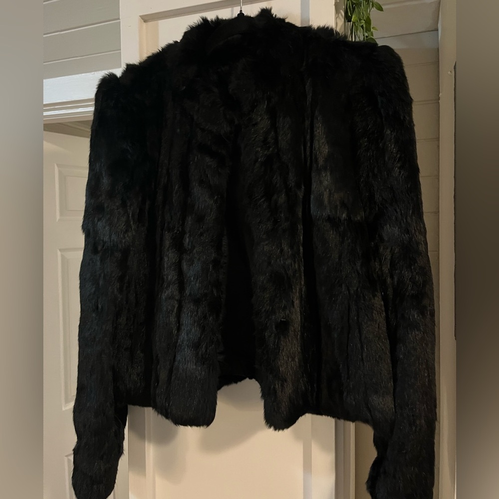 Vintage women’s black fur coat